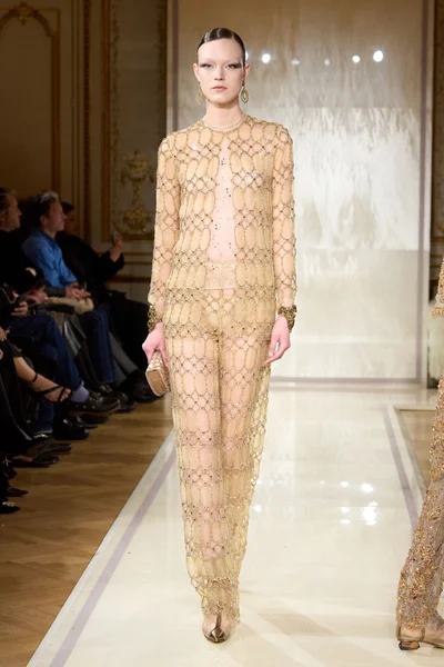 Look 83